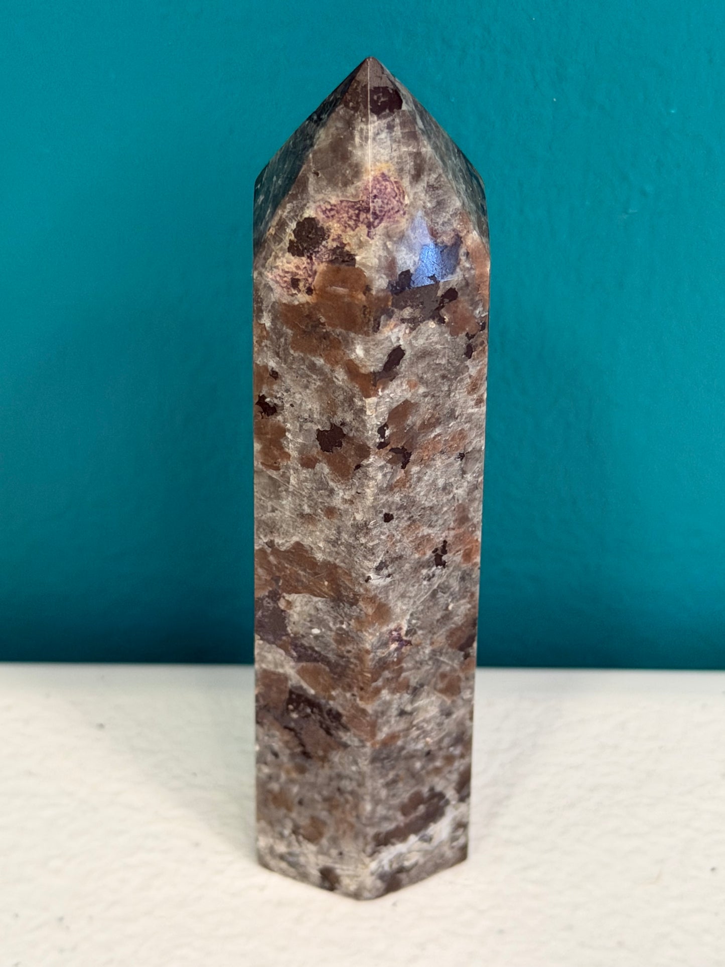 Granite Feldspar Tower — Earth-Tone Composite Point