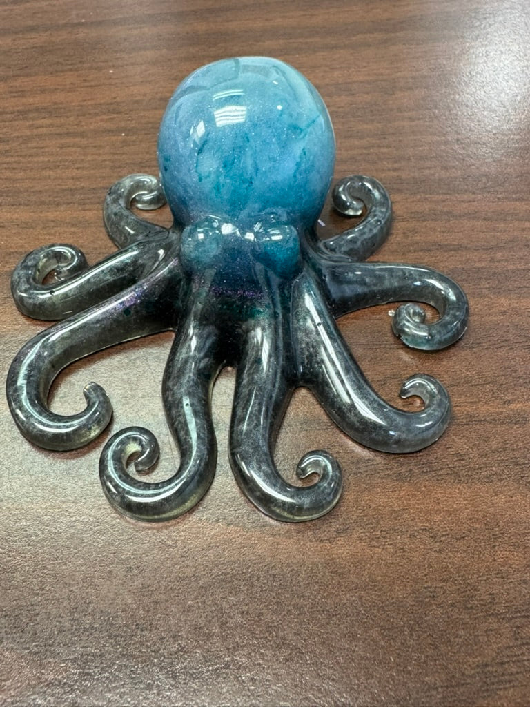 Handmade Resin Octopus Figurine – Unique Ocean-Inspired Decor