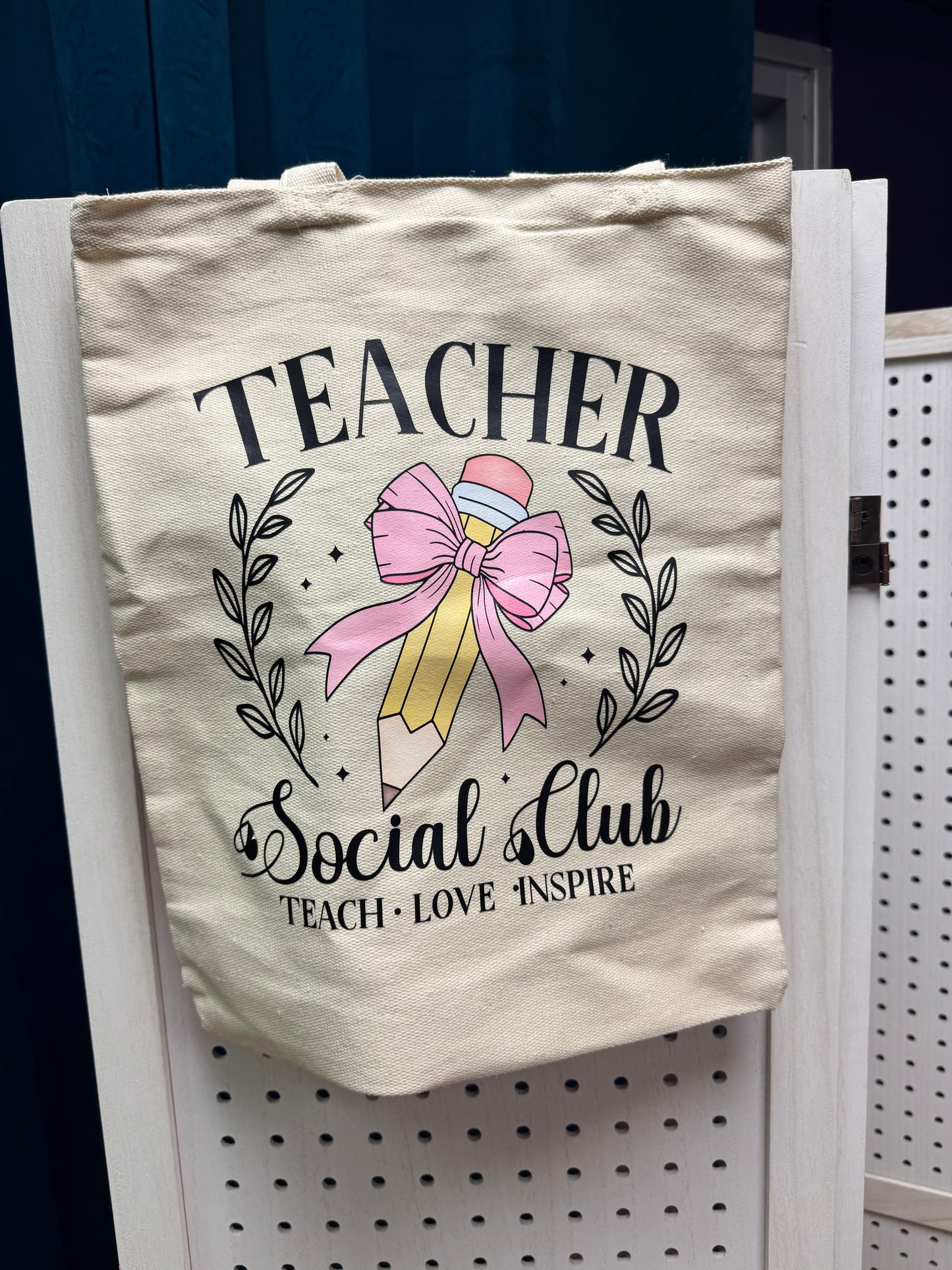 Classic Canvas Tote Bag – 14×16″ – Single-Sided Print